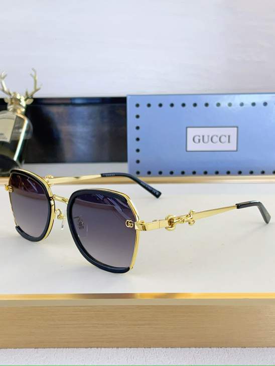 Picture of Gucci Sunglasses _SKUfw80442413fw